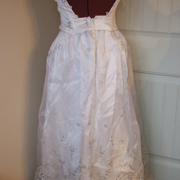 Niki Livas Full Length Prom/Formal/Bridal GOWN Size.9/10 Corset Back (1J) - Picture 5 of 11